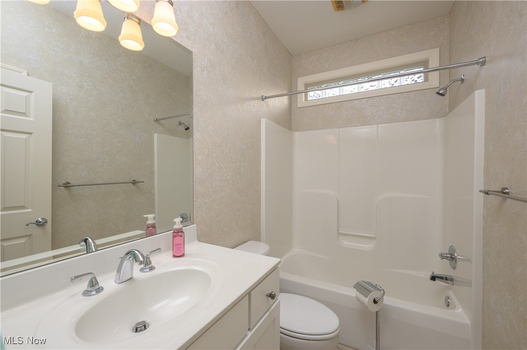8374 Deacon Avenue Nw Property Photo 26