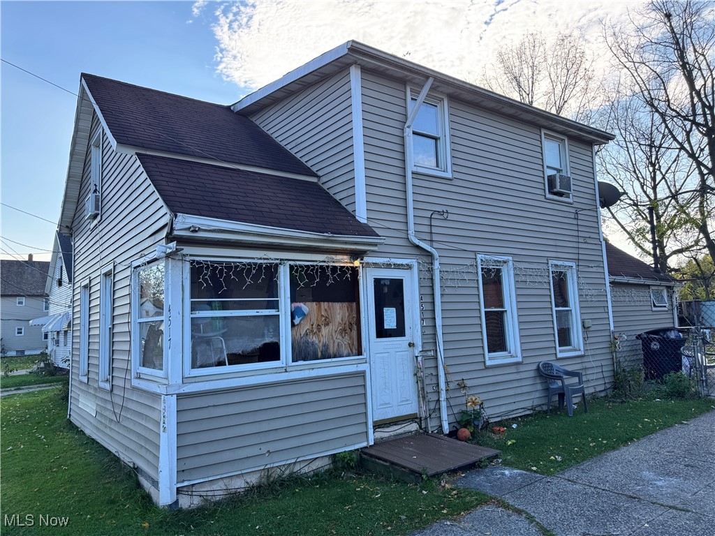4517 Hyde Avenue Property Photo 2