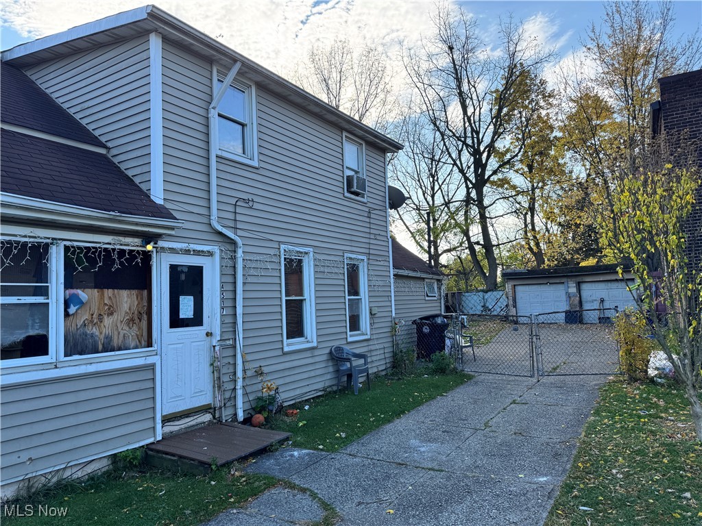 4517 Hyde Avenue Property Photo 6