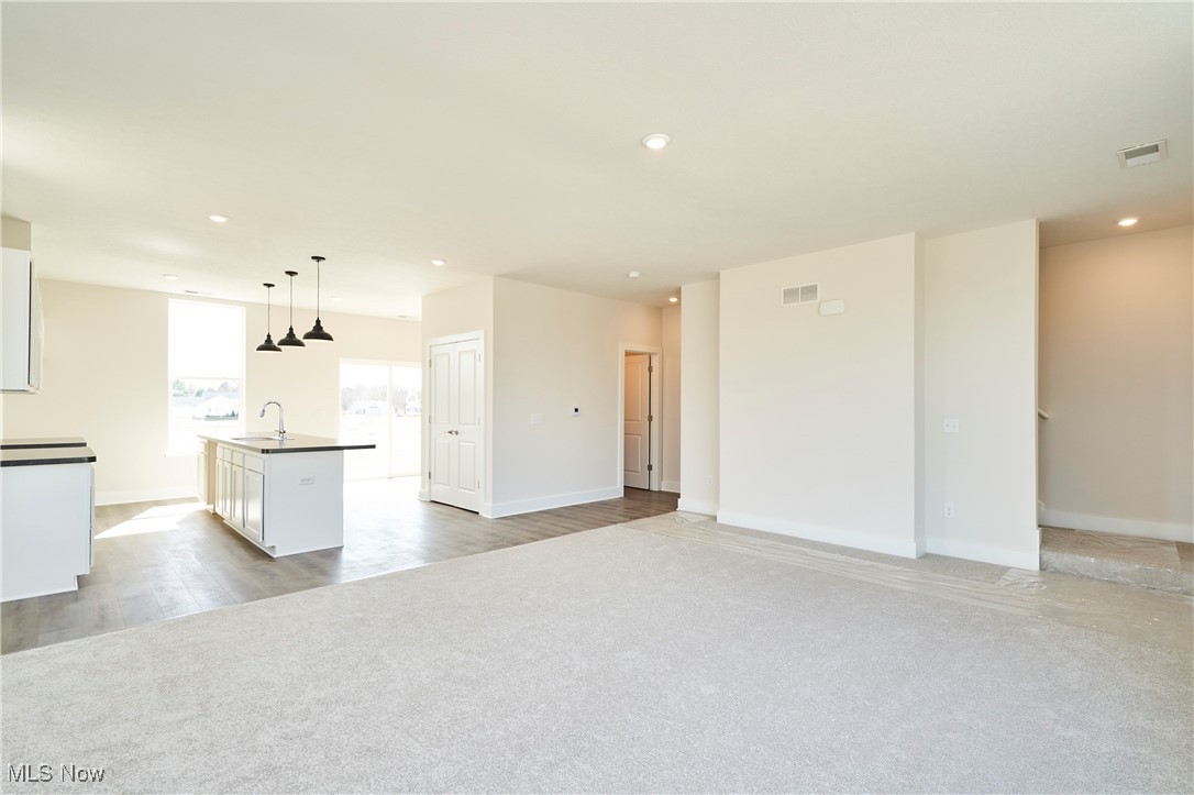 596 Mull Avenue 8 Property Photo 9