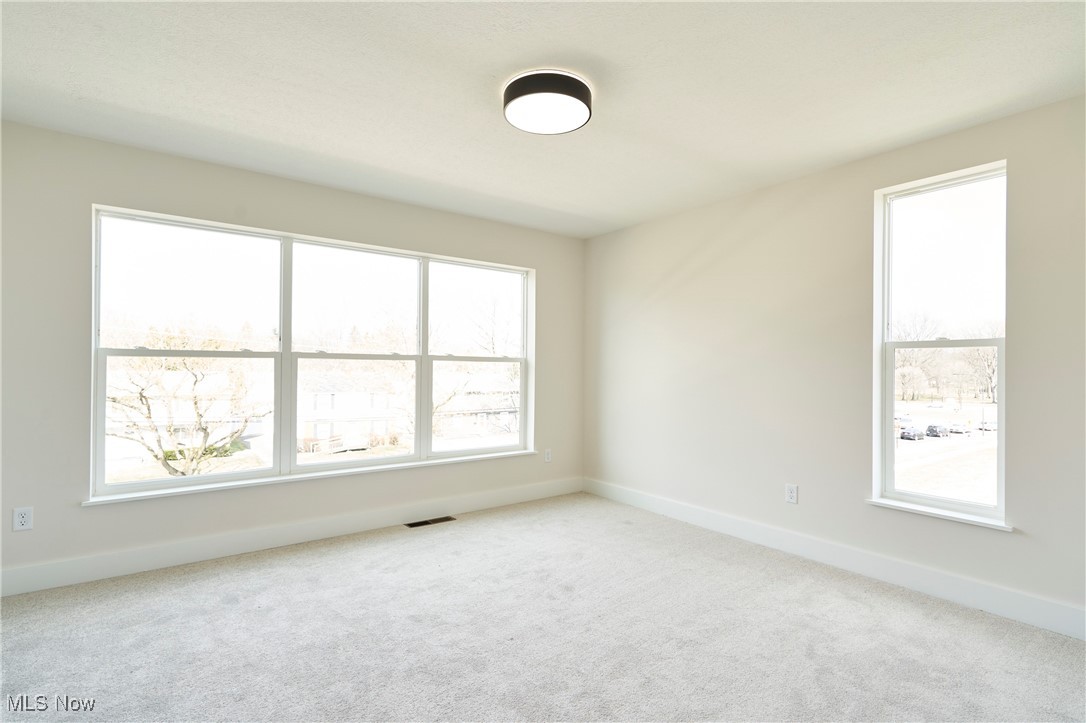 596 Mull Avenue 8 Property Photo 12