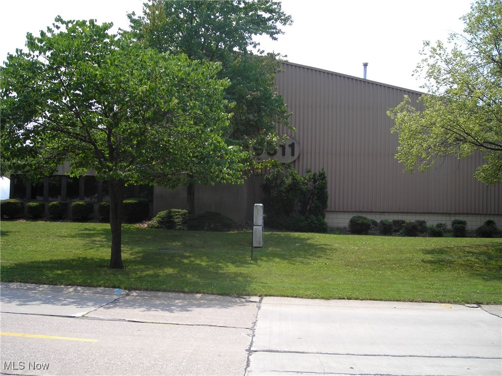 19511 Progress Drive Property Photo 2
