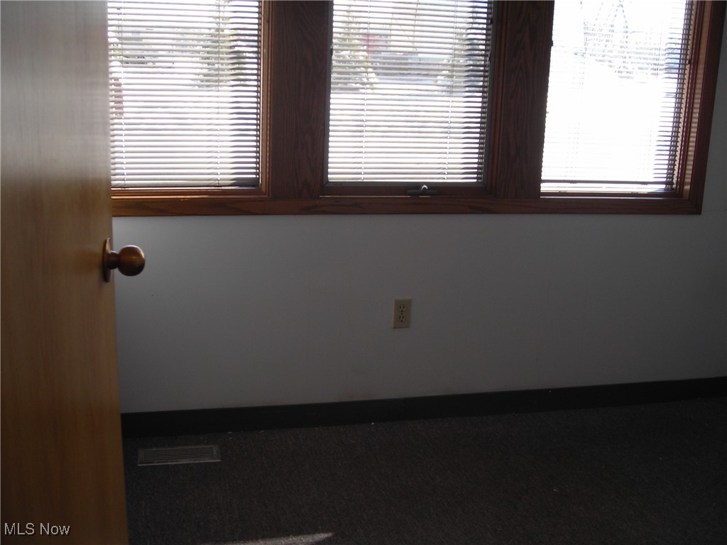 19511 Progress Drive Property Photo 5