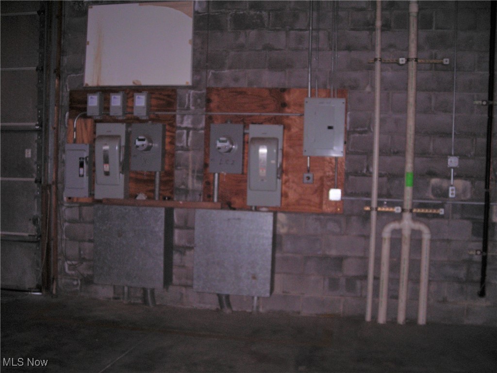 19511 Progress Drive Property Photo 11