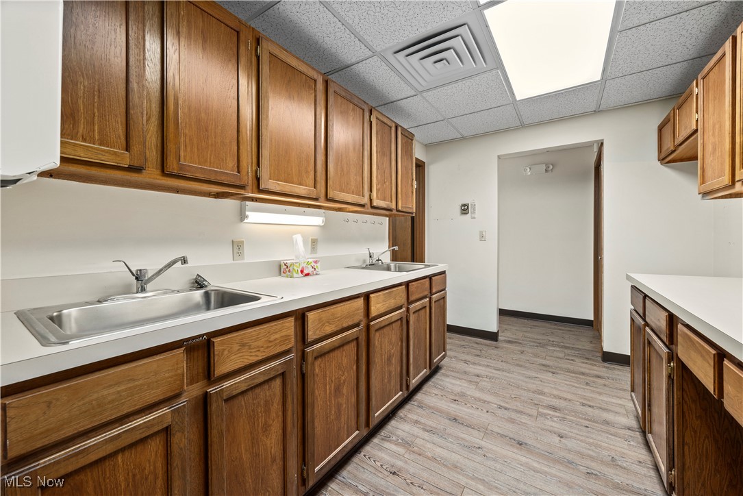 418 E Broad Street Property Photo 16