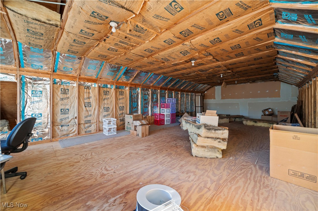 418 E Broad Street Property Photo 28