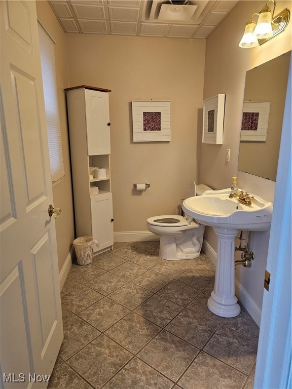 13801 W Center Street 4 Property Photo 7