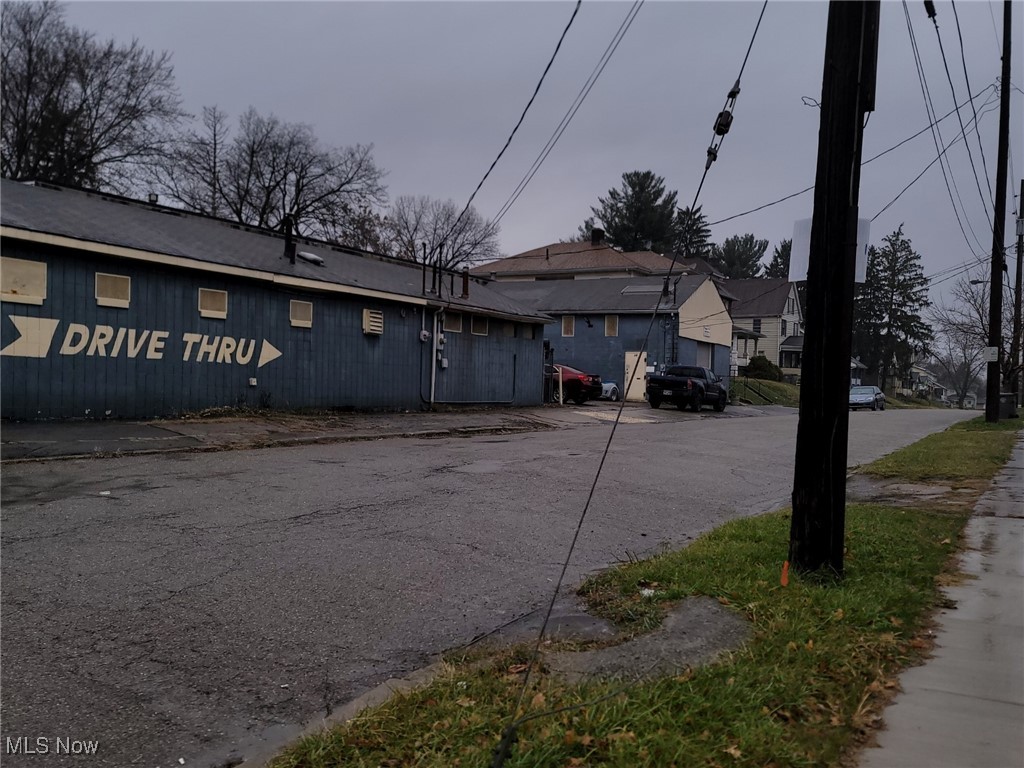 1730 Mahoning Avenue Property Photo 3