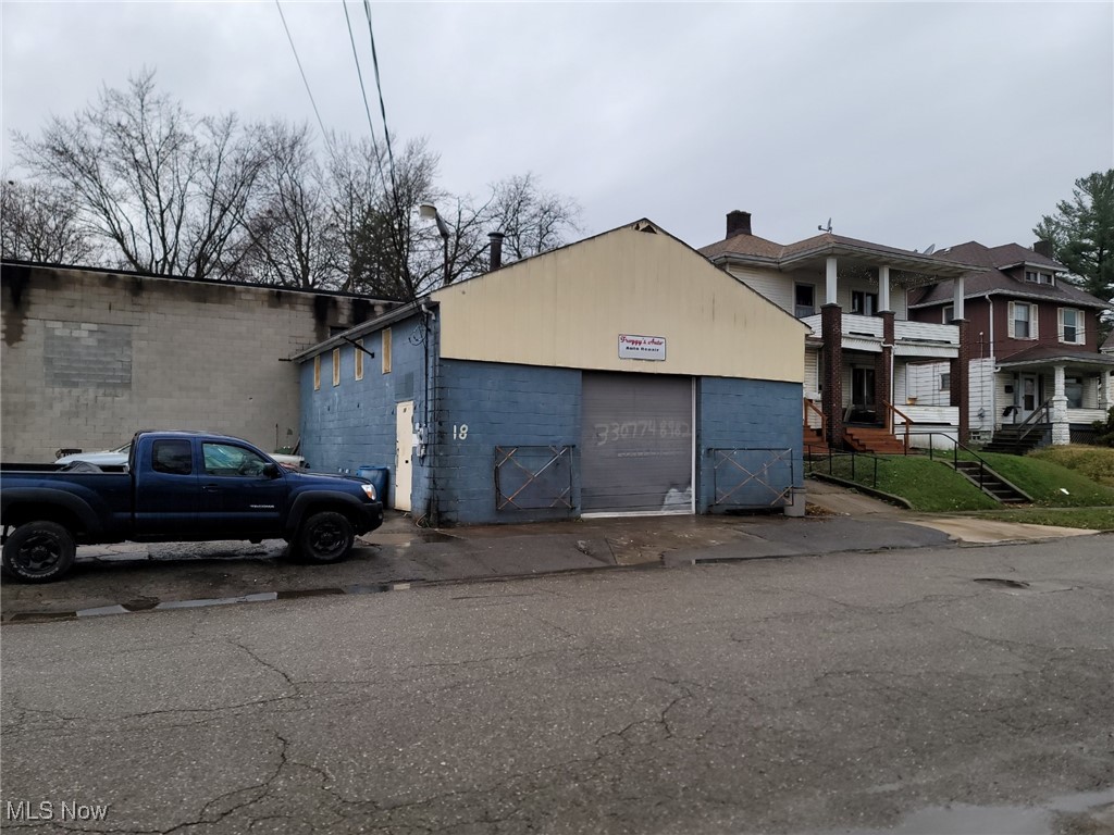 1730 Mahoning Avenue Property Photo 10