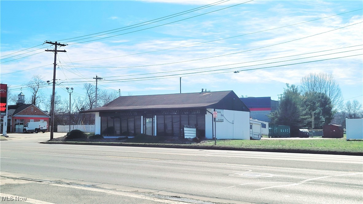 323 Pike Street Property Photo 4