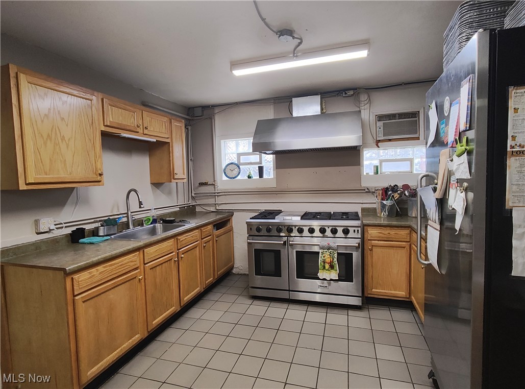 604 W 57th Street Property Photo 32