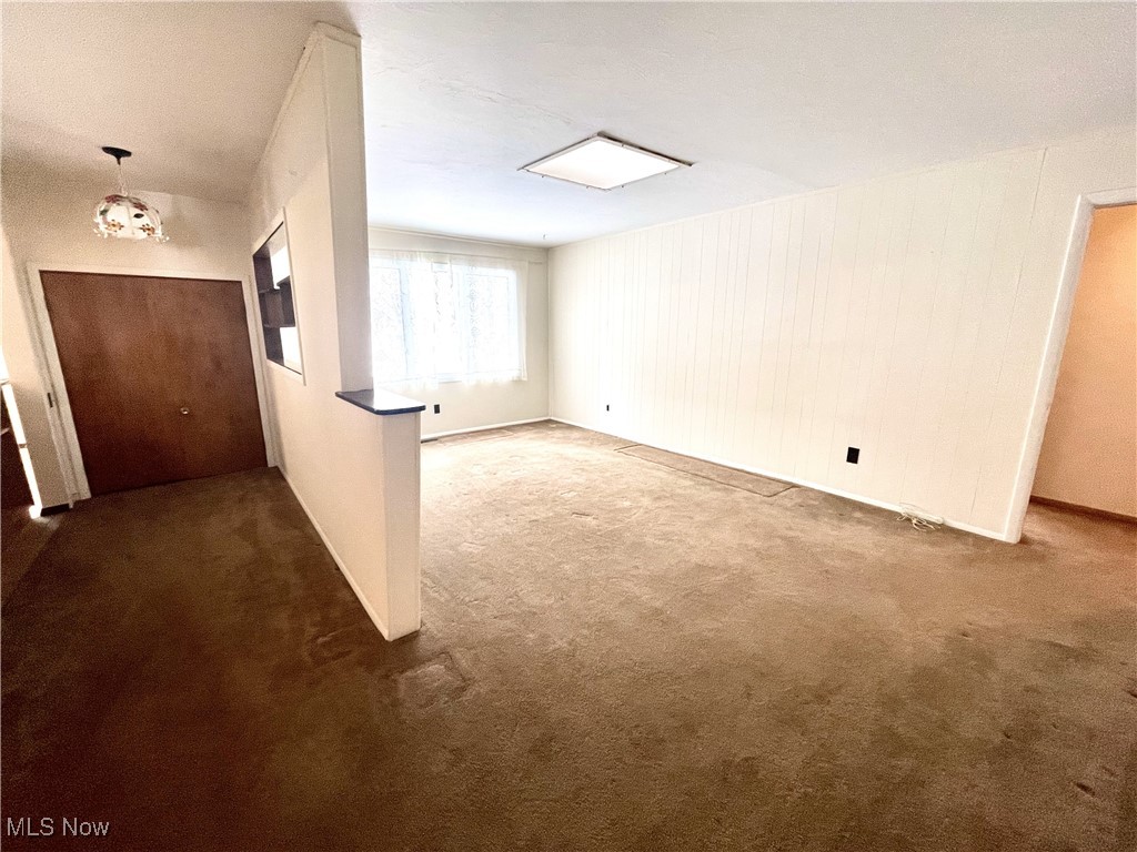 7791 Hoertz Road Property Photo 8