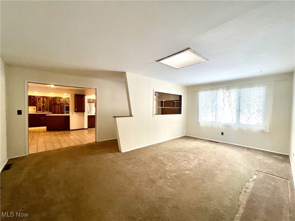 7791 Hoertz Road Property Photo 9