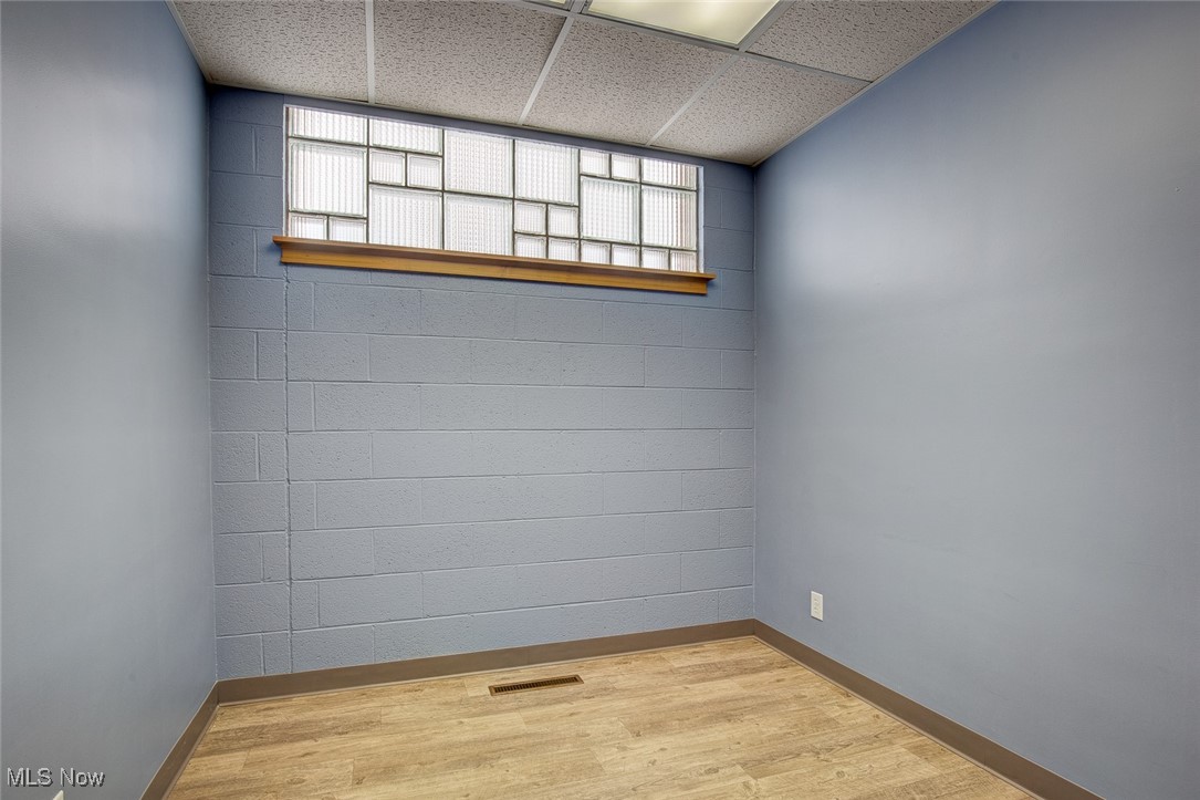 615 N Market Street Property Photo 11