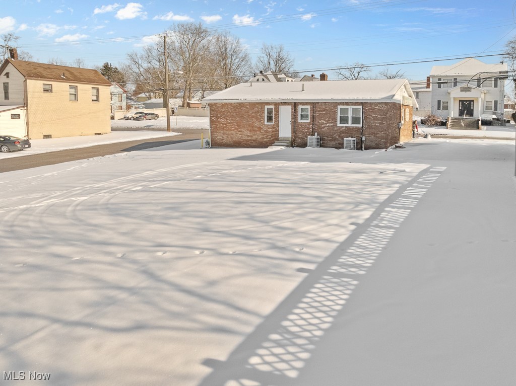 293 N Ellsworth Avenue Property Photo 4