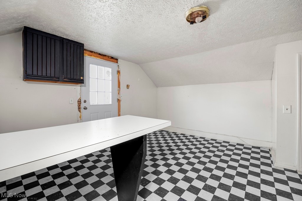 111 S Center Street Property Photo 23