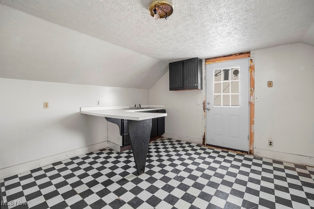 111 S Center Street Property Photo 24