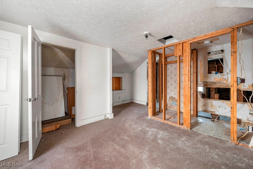 111 S Center Street Property Photo 27