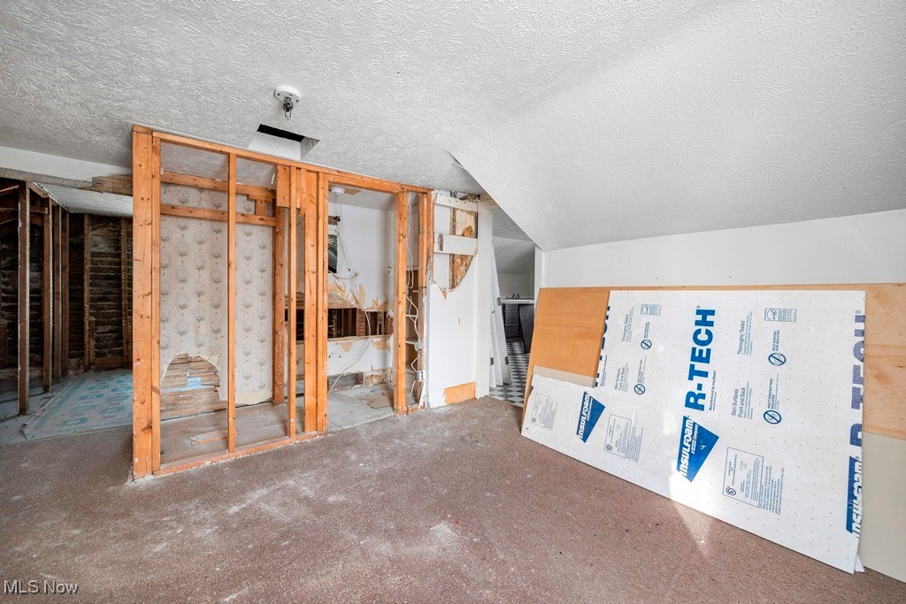 111 S Center Street Property Photo 28