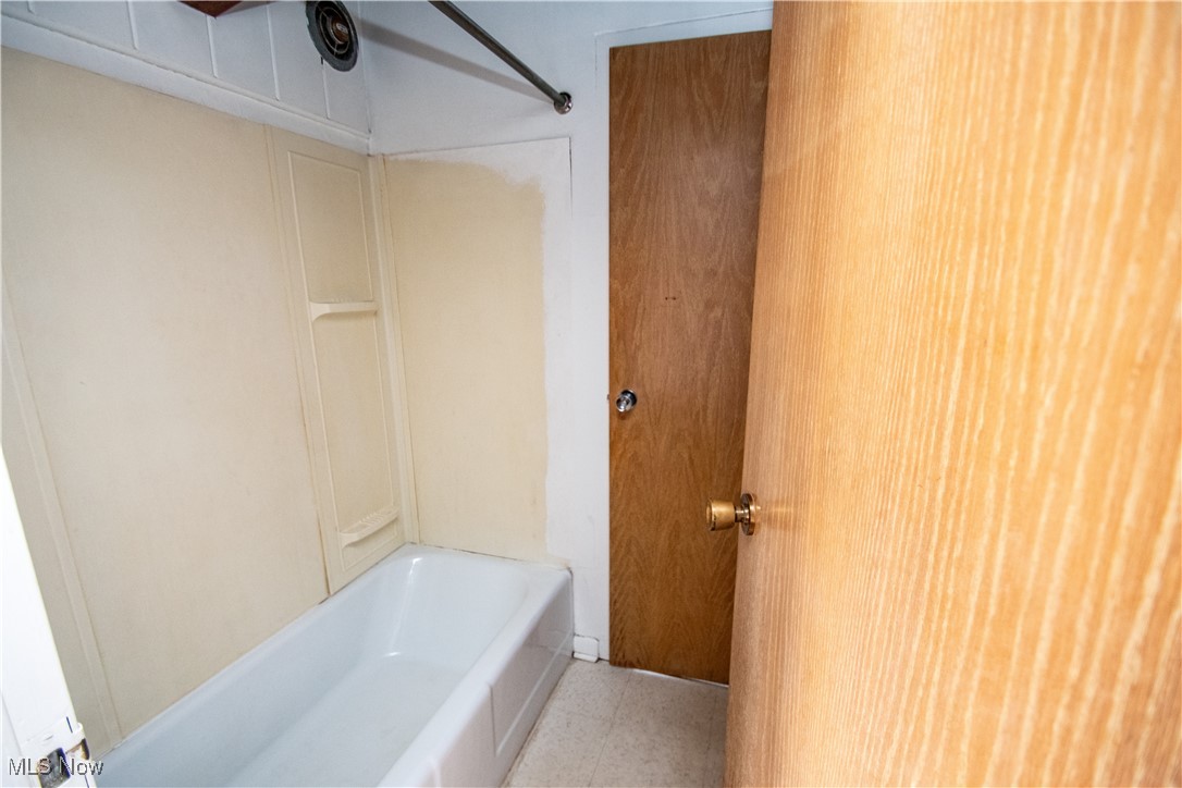 335 W Fifth Street Property Photo 13