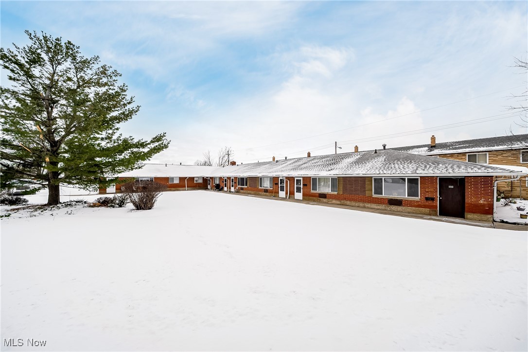 30050 Euclid Avenue A2 Property Photo 2