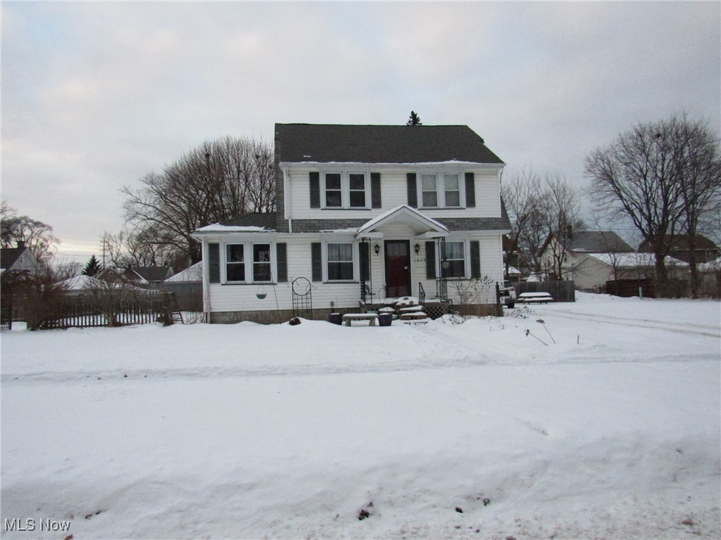 1925 E 45th Street Property Photo 2