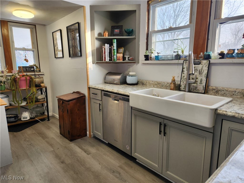 1925 E 45th Street Property Photo 4
