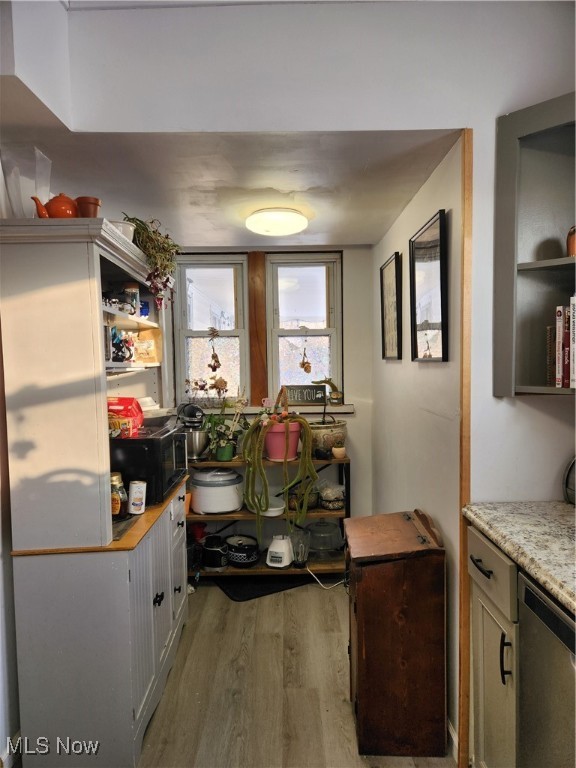 1925 E 45th Street Property Photo 9