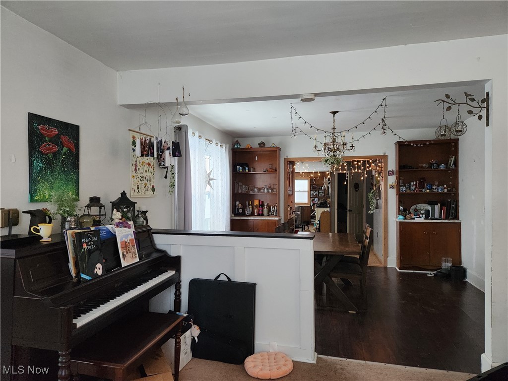 1925 E 45th Street Property Photo 16