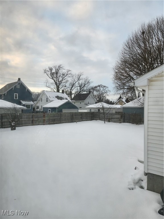 1925 E 45th Street Property Photo 41
