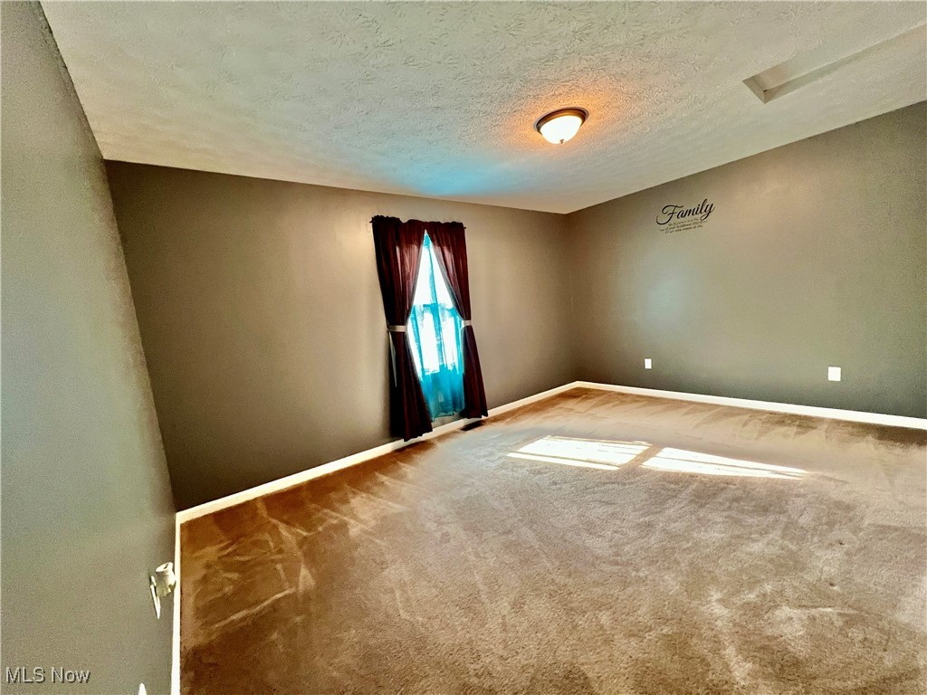 40900 Havenwood Drive Property Photo 11