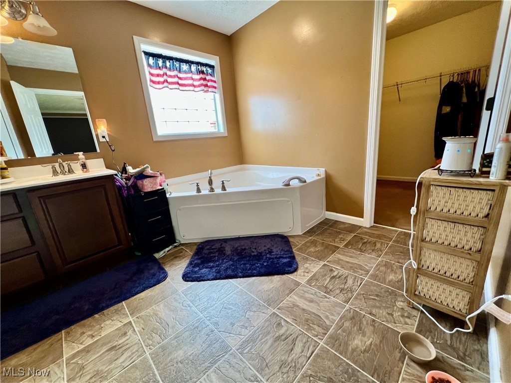 40900 Havenwood Drive Property Photo 13
