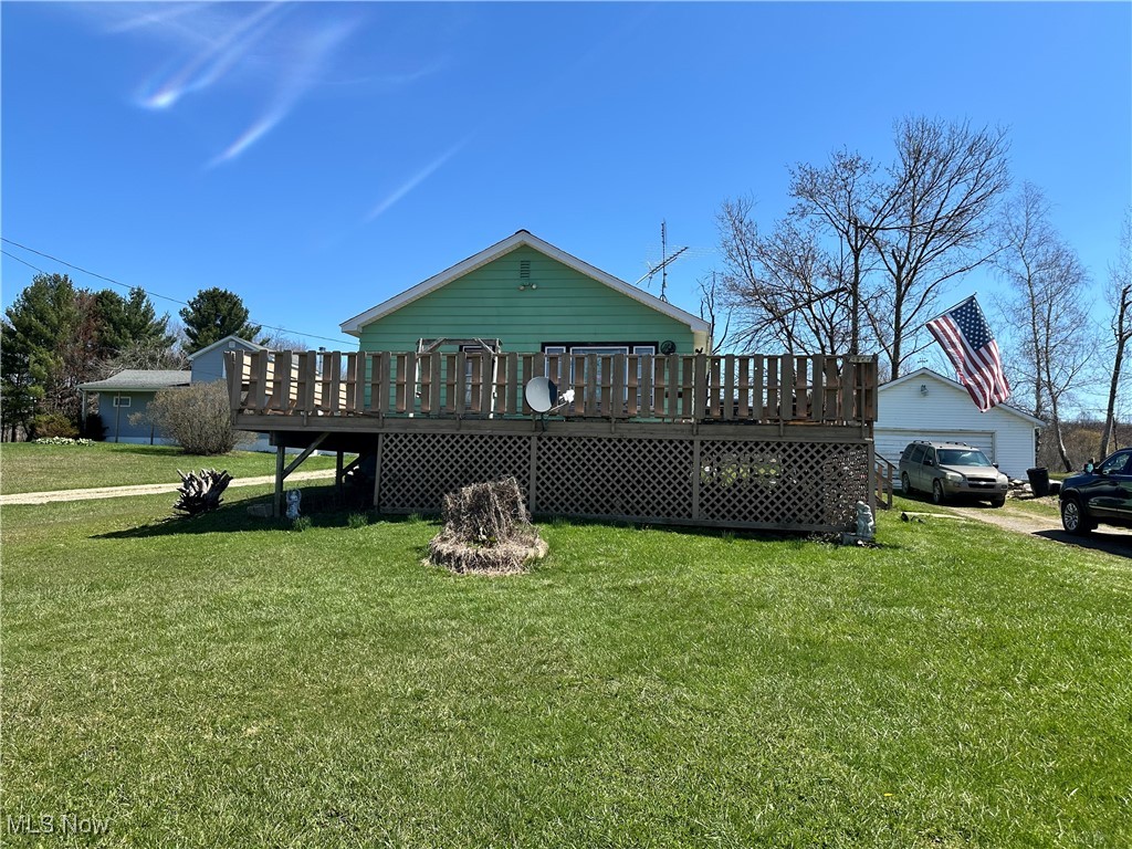 2832 Maple Road Picture