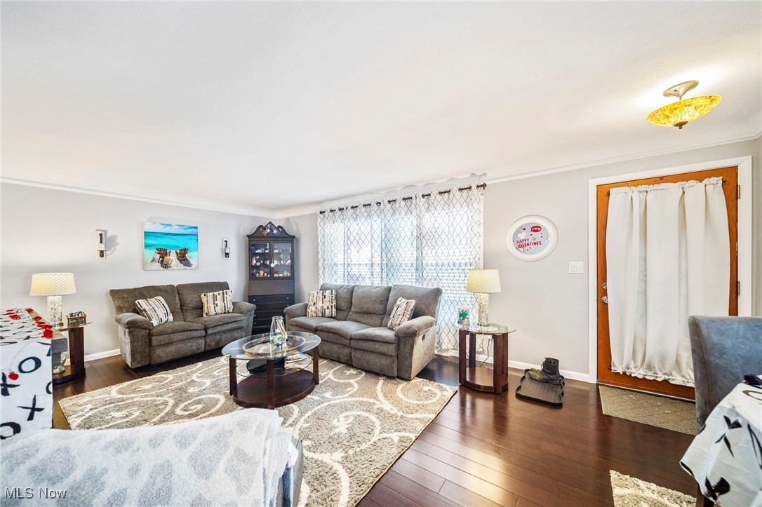 1036 Meadowlane Drive Property Photo 4