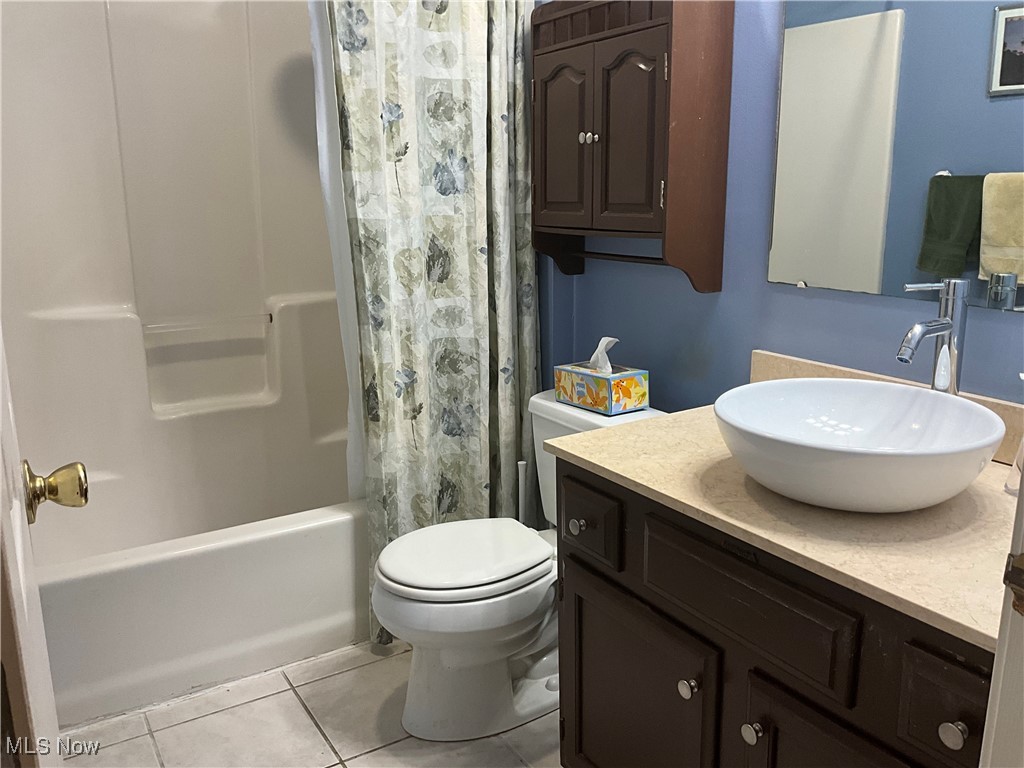 2203 Candlewood Drive Property Photo 9
