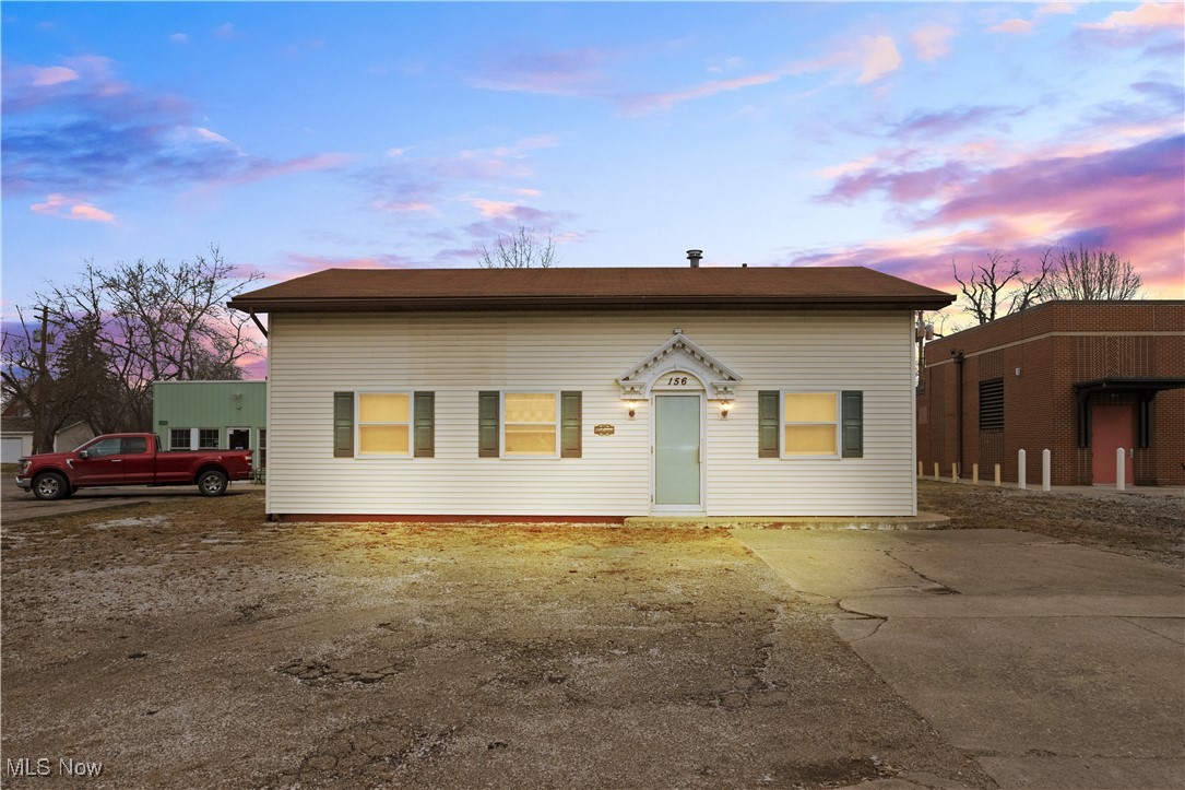 156 W Ohio Avenue Property Photo 2