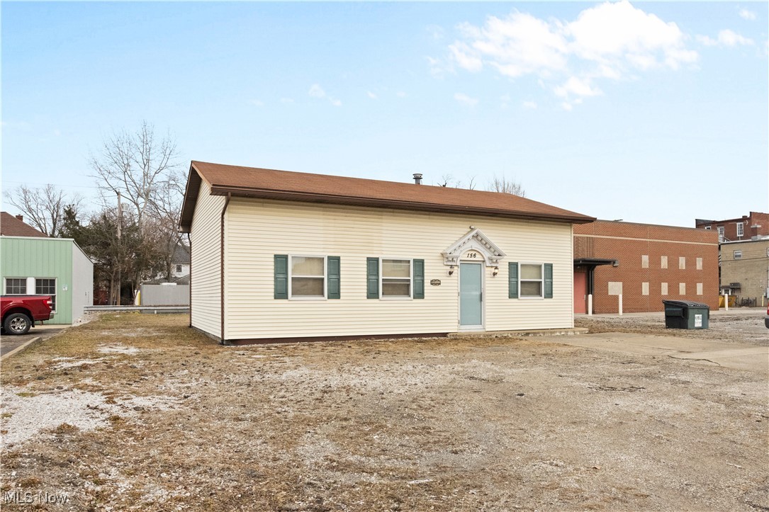 156 W Ohio Avenue Property Photo 3