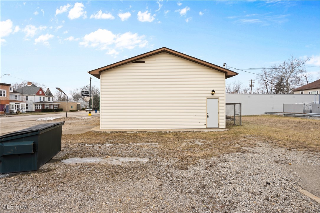156 W Ohio Avenue Property Photo 4