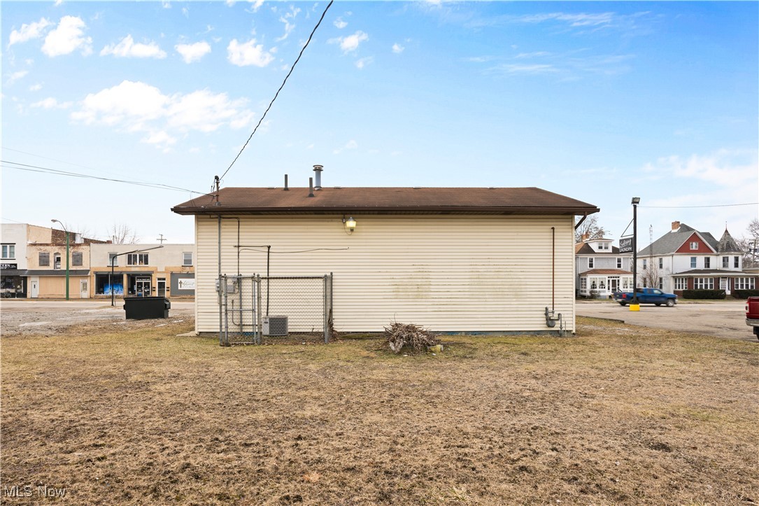 156 W Ohio Avenue Property Photo 6
