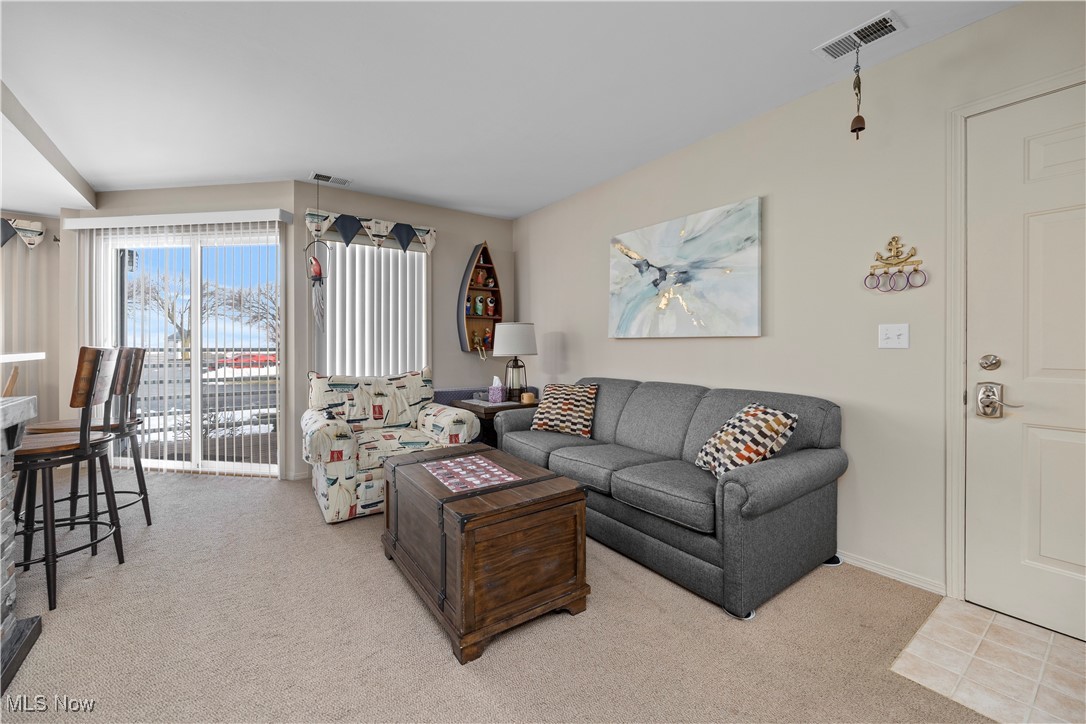 202 Clinton Reef Drive Property Photo 3