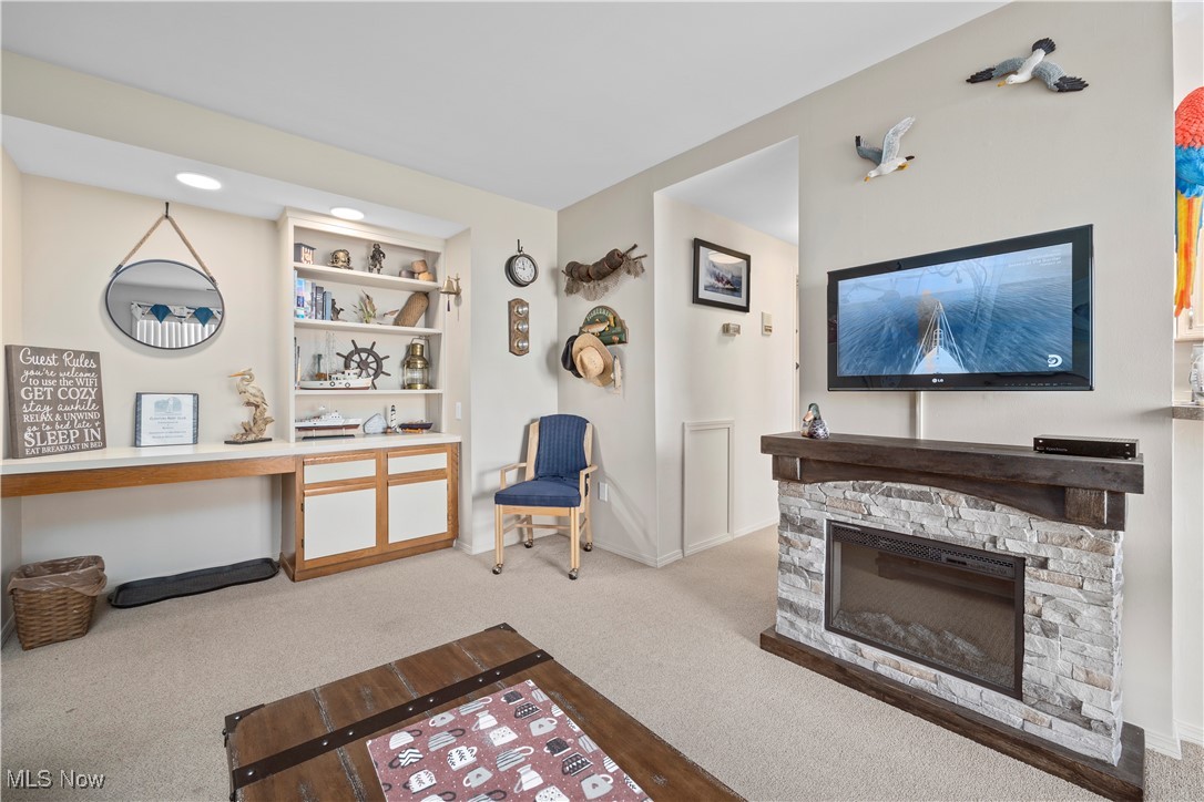 202 Clinton Reef Drive Property Photo 4