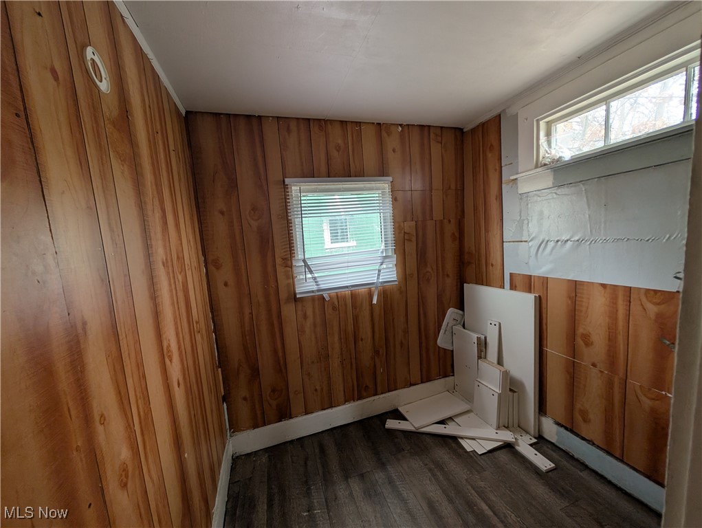 1036 Ackley Street Property Photo 10