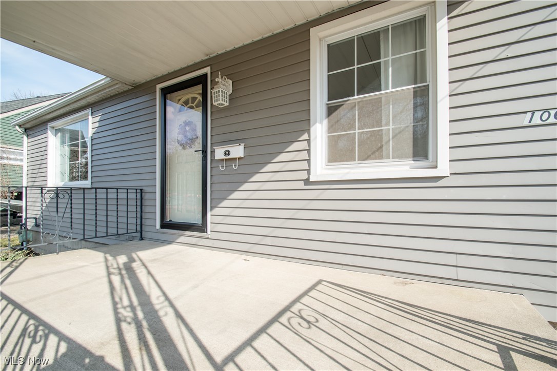 1067 Park Avenue Property Photo 4