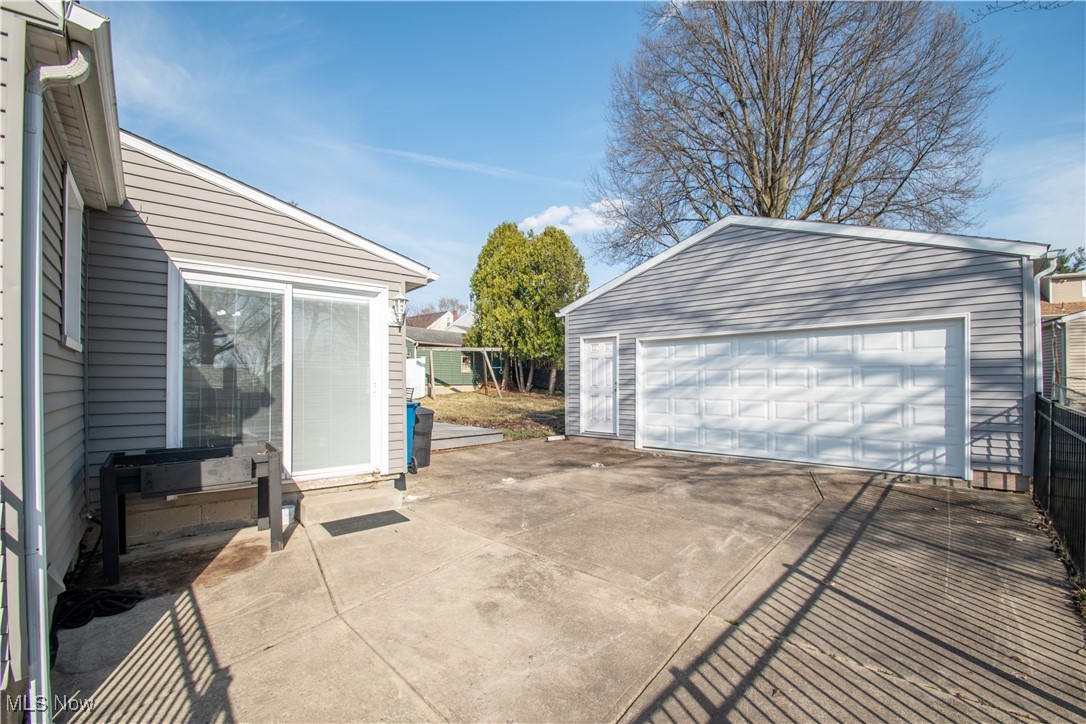 1067 Park Avenue Property Photo 36