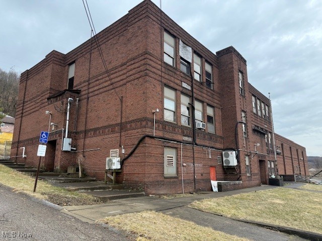 2850 Weir Avenue Avenue Property Photo