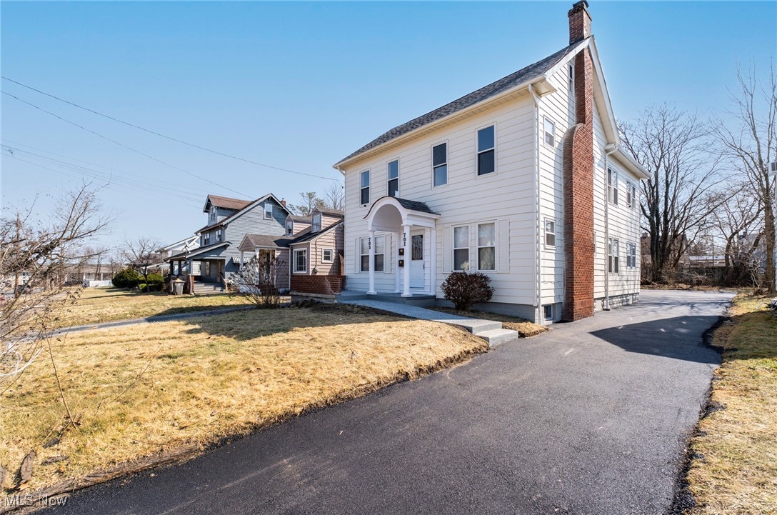 703 E Judson Avenue Property Photo