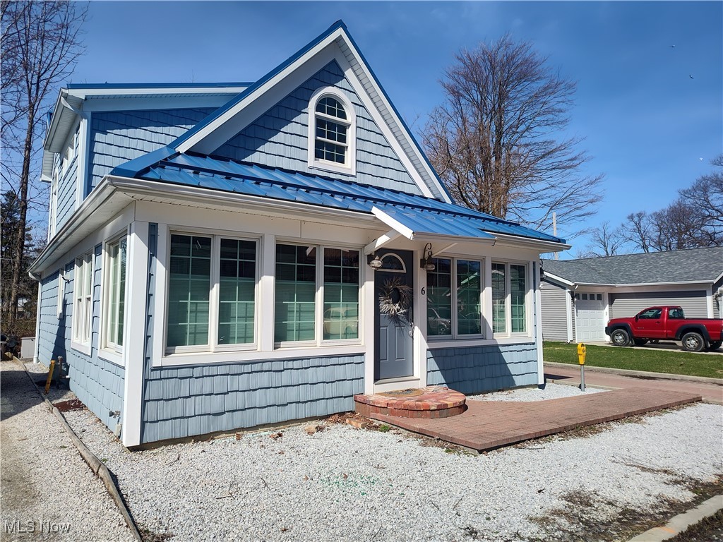 6 Kaleva Park Drive Property Photo