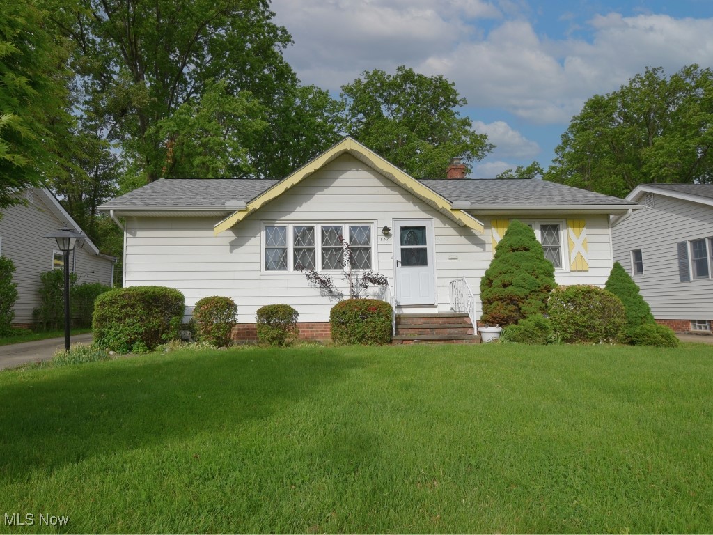 832 Deborah Drive Property Photo 1