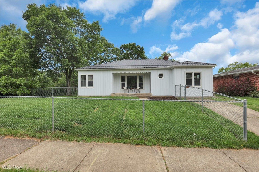 507 Beacon Road Property Photo 1
