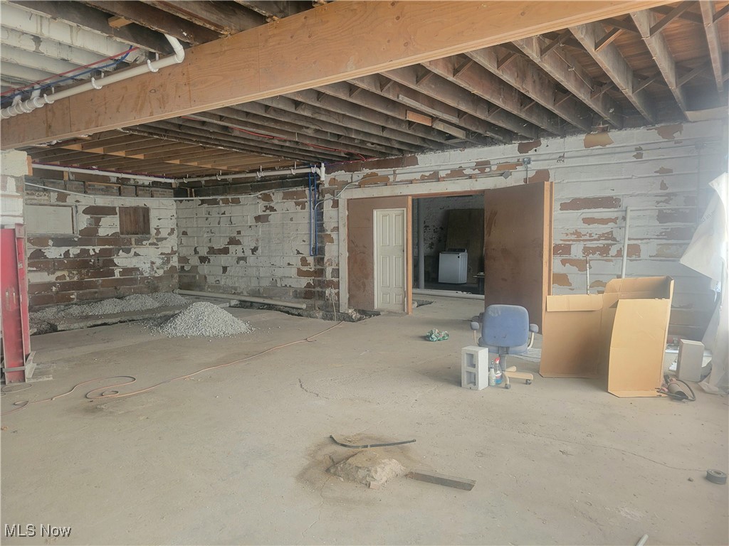 1605 Broadway Property Photo 2